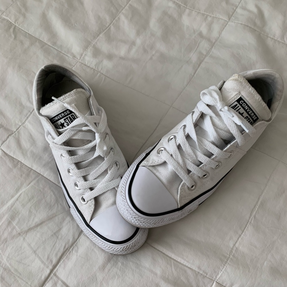 Woman’s white size 7 converse